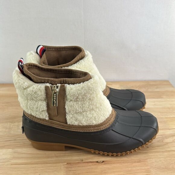 Tommy Hilfiger Roana Duck Boots- Dark Brown- Size 7 M (Medium)- NIB - Picture 3 of 9